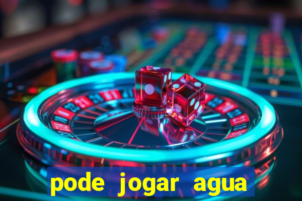 pode jogar agua fervente na pia